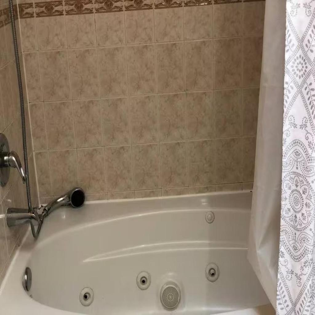 شقة Business & Family Friendly Balcony Jacuzzi Free Park جيرسي سيتي المظهر الخارجي الصورة